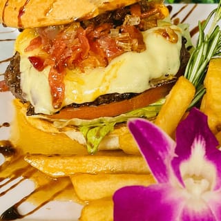 Burger on the BLVD